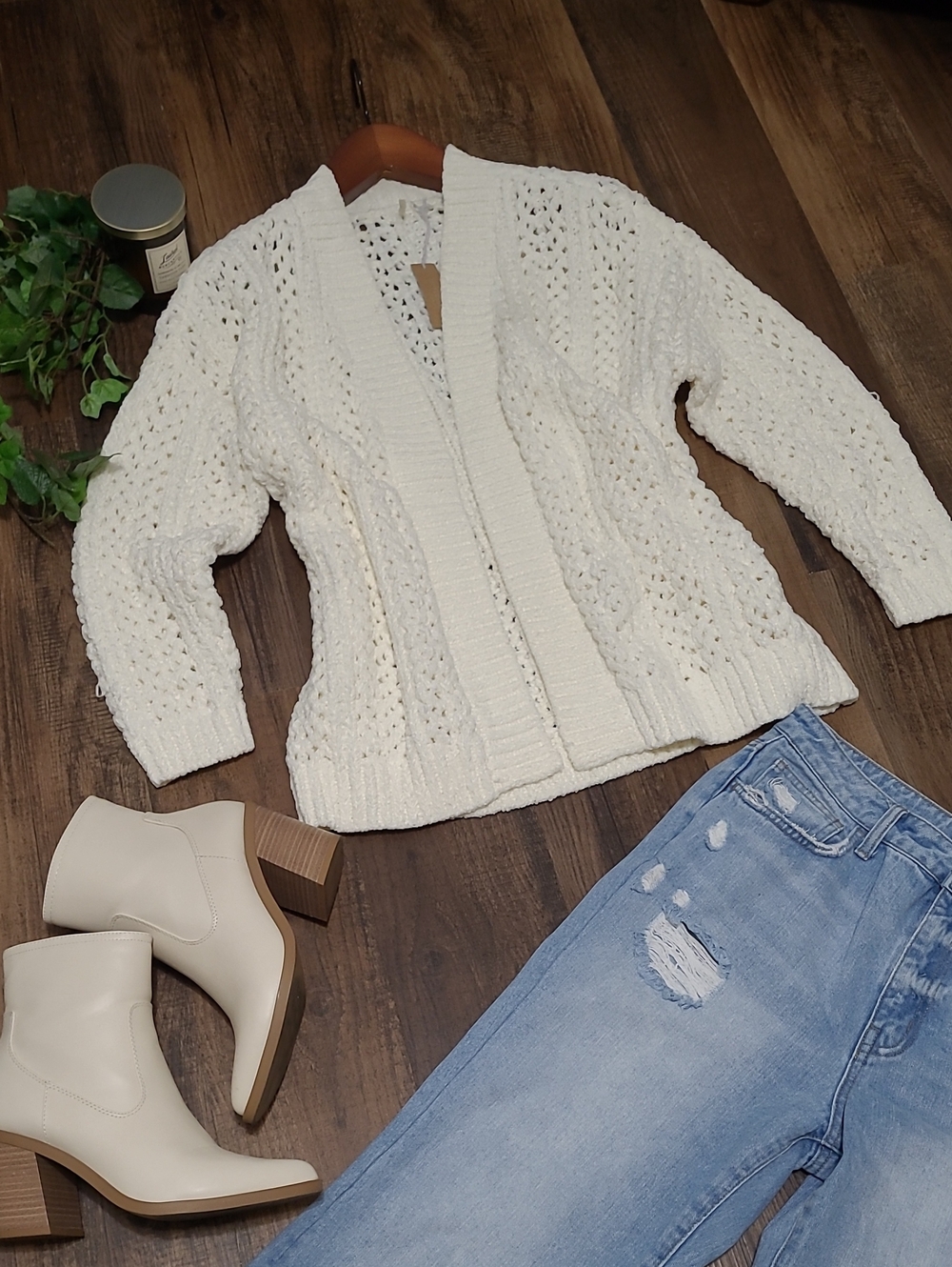 NWT Chunky and Warm Cream Cardigan